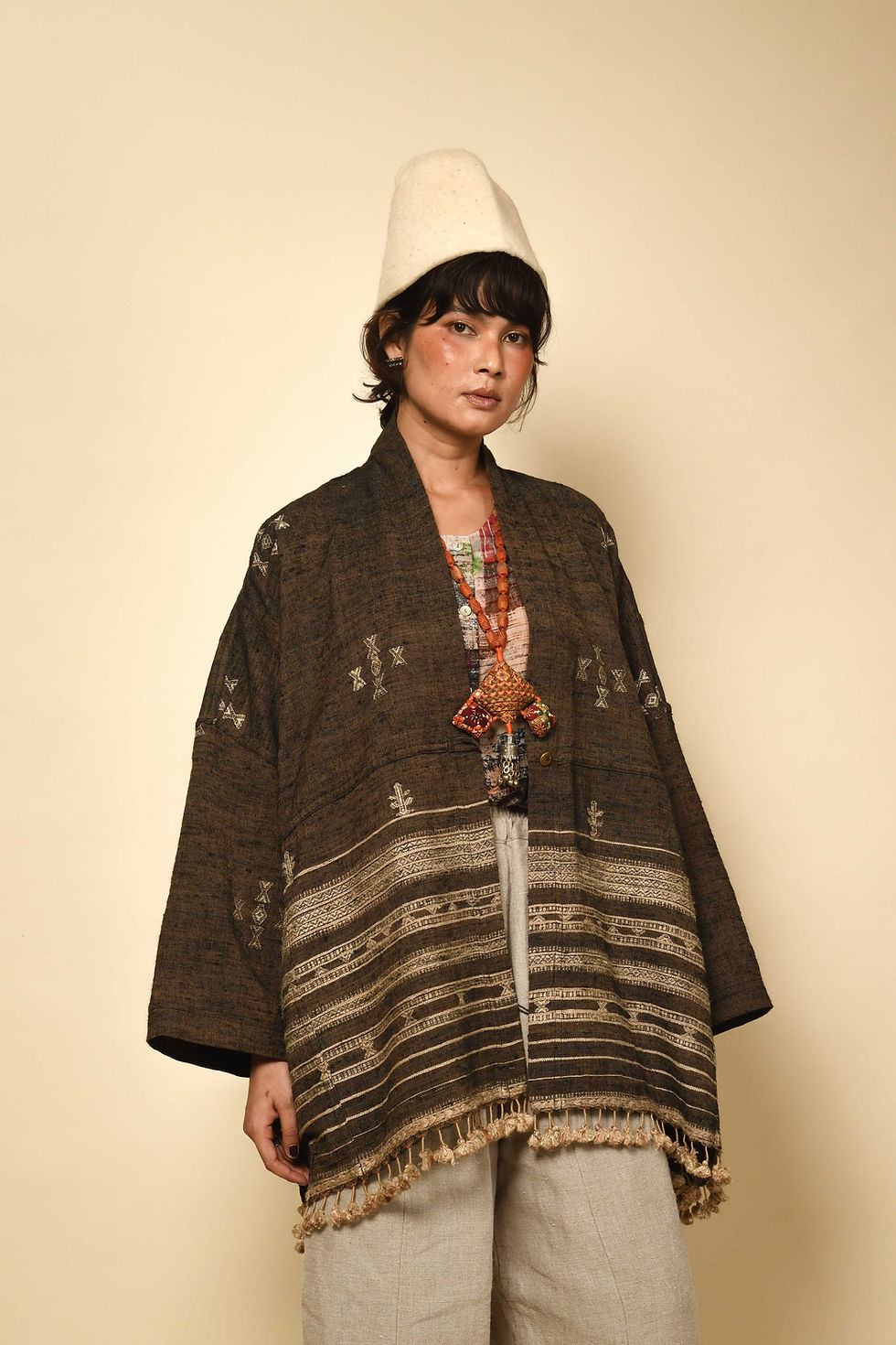 Thumbnail: Vankar Silk-Wool Hanten Jacket | dark umber