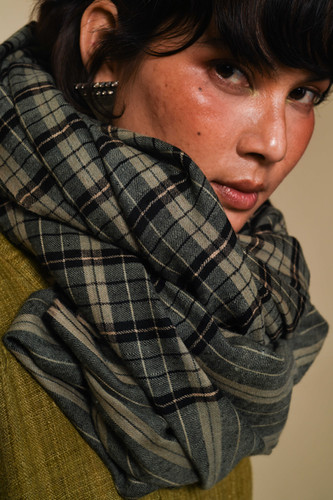 Pashmina Shawl ecru black check houseofwanderingsilk