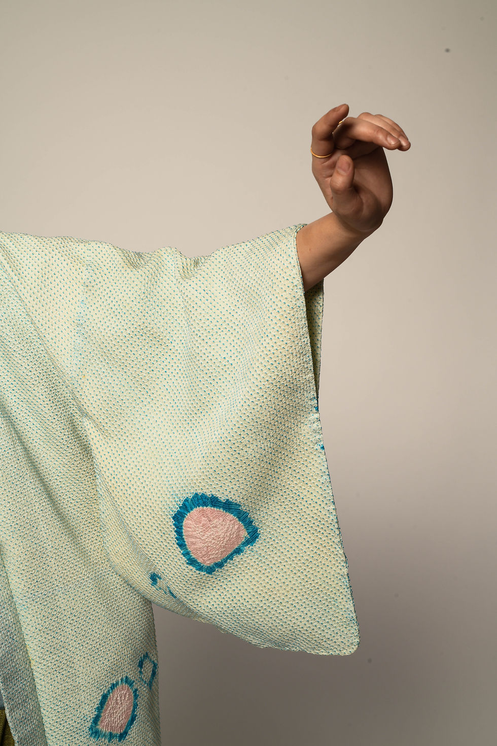 Thumbnail: Sō Shibori Silk Haori | turquoise & blush