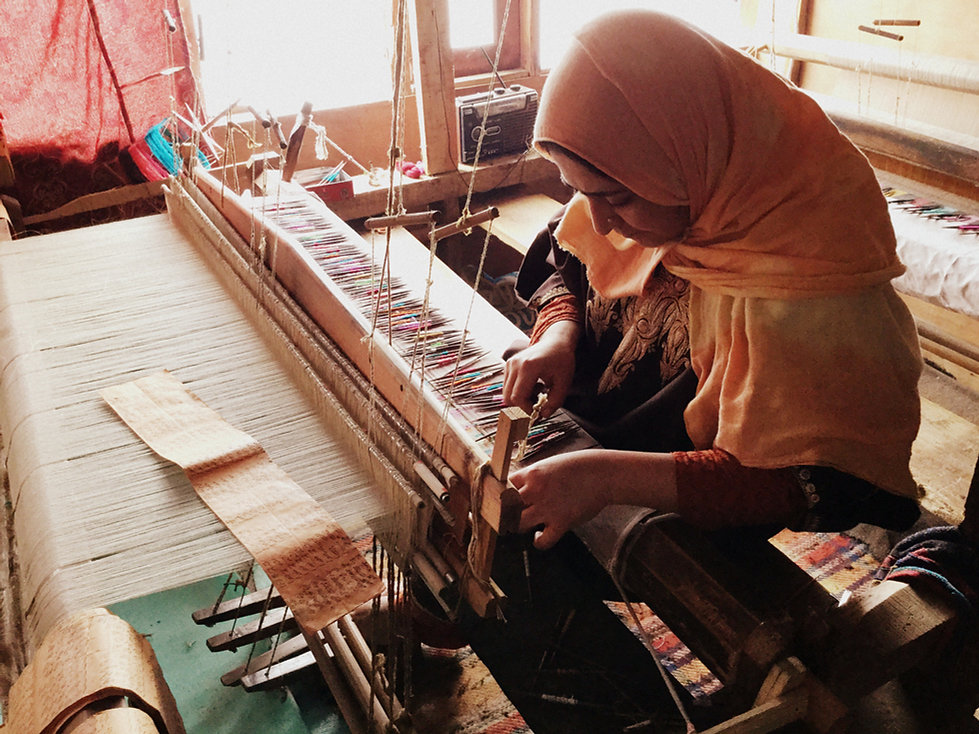 5. Kani weaving pashmina-010.JPG