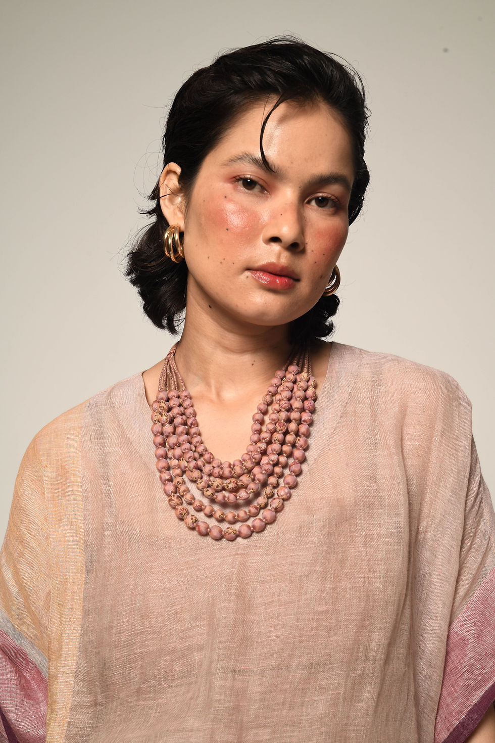Thumbnail: Sari Bead Necklace - 6 string | blush