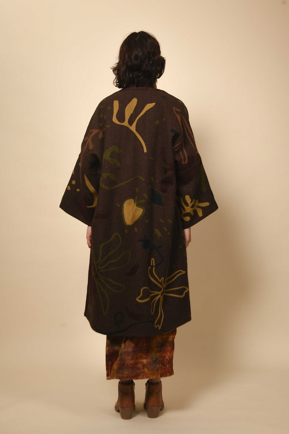 Thumbnail: Kashmiri Crewel Wool Duster Coat | zimiin