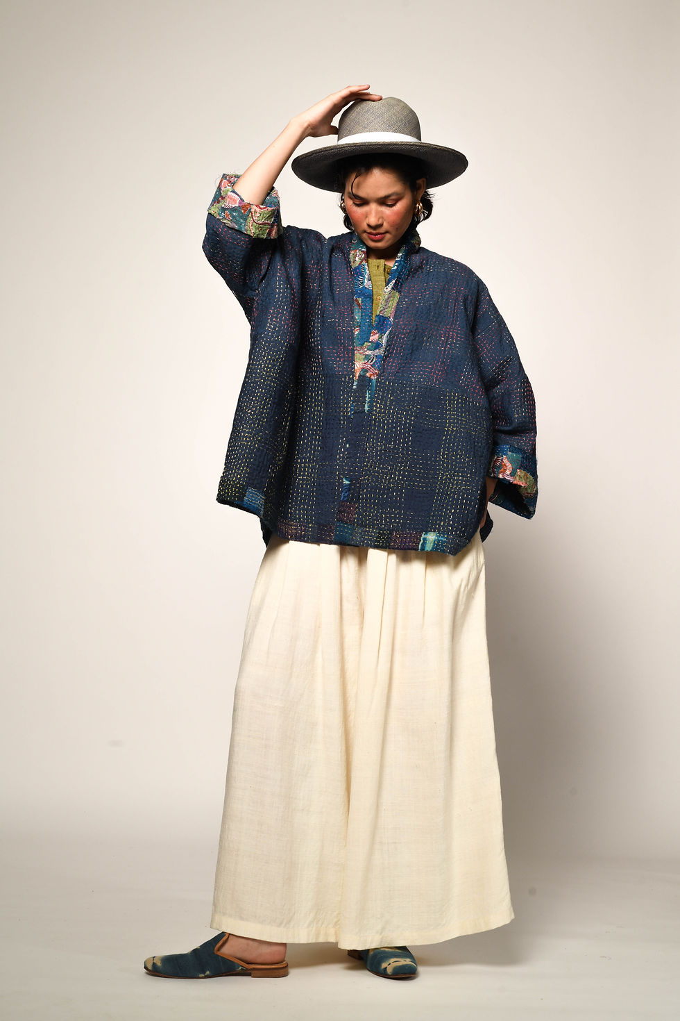 Thumbnail: Reversible Kantha Patch Hanten | indigo