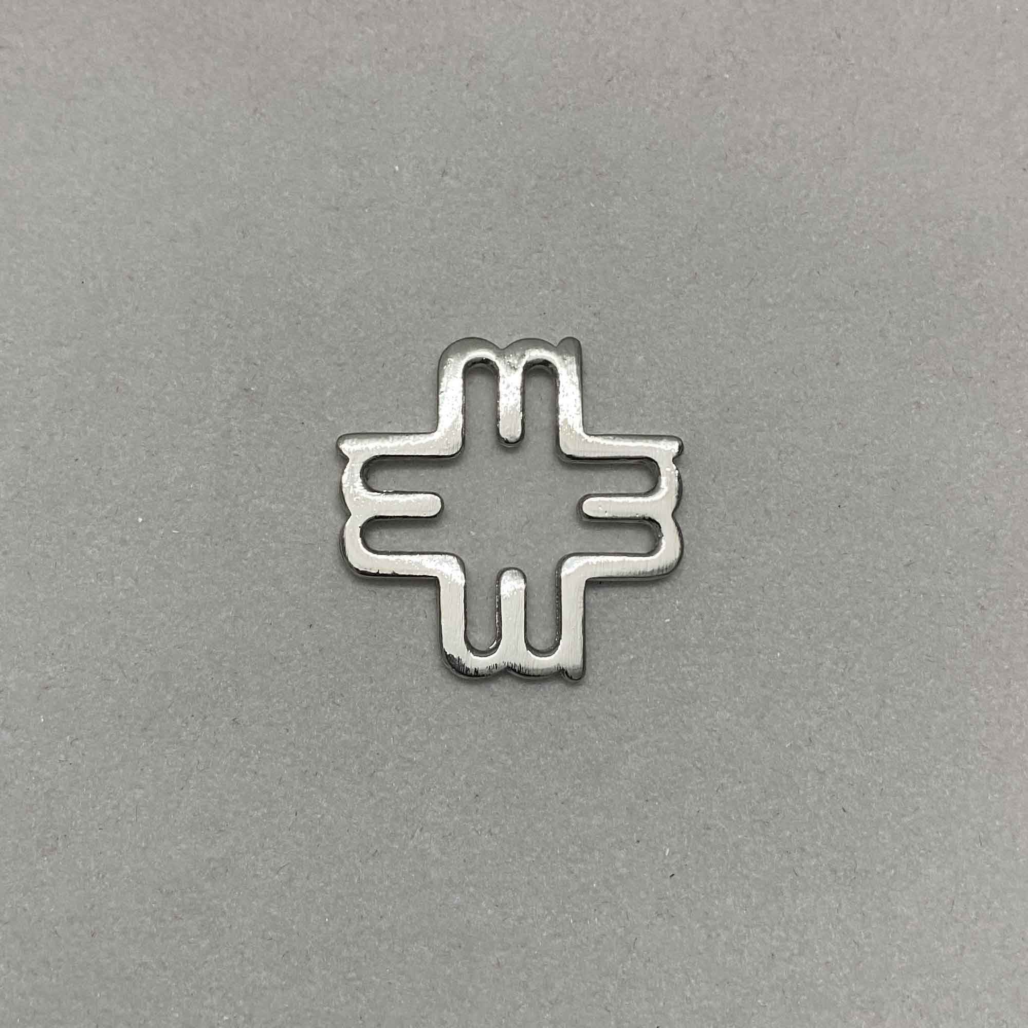 Decorative Metal Fitting for Bags, Wallets and Fashion Accessories