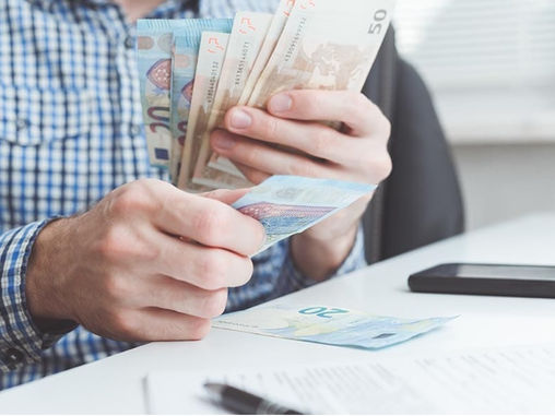 Empréstimo para a empregada?