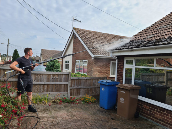 roofsteamclean .jpeg