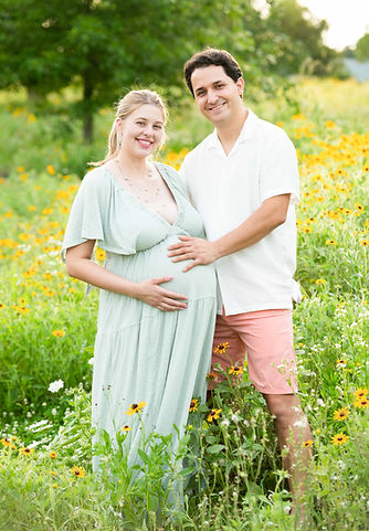 charlotte-nc-maternity-photographer-dreamy-wildflower-field-maternity-photography-session-
