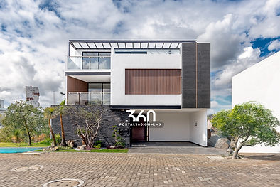 casa con arquitectura estilo minimalista en Lomas de Angelópolis Puebla