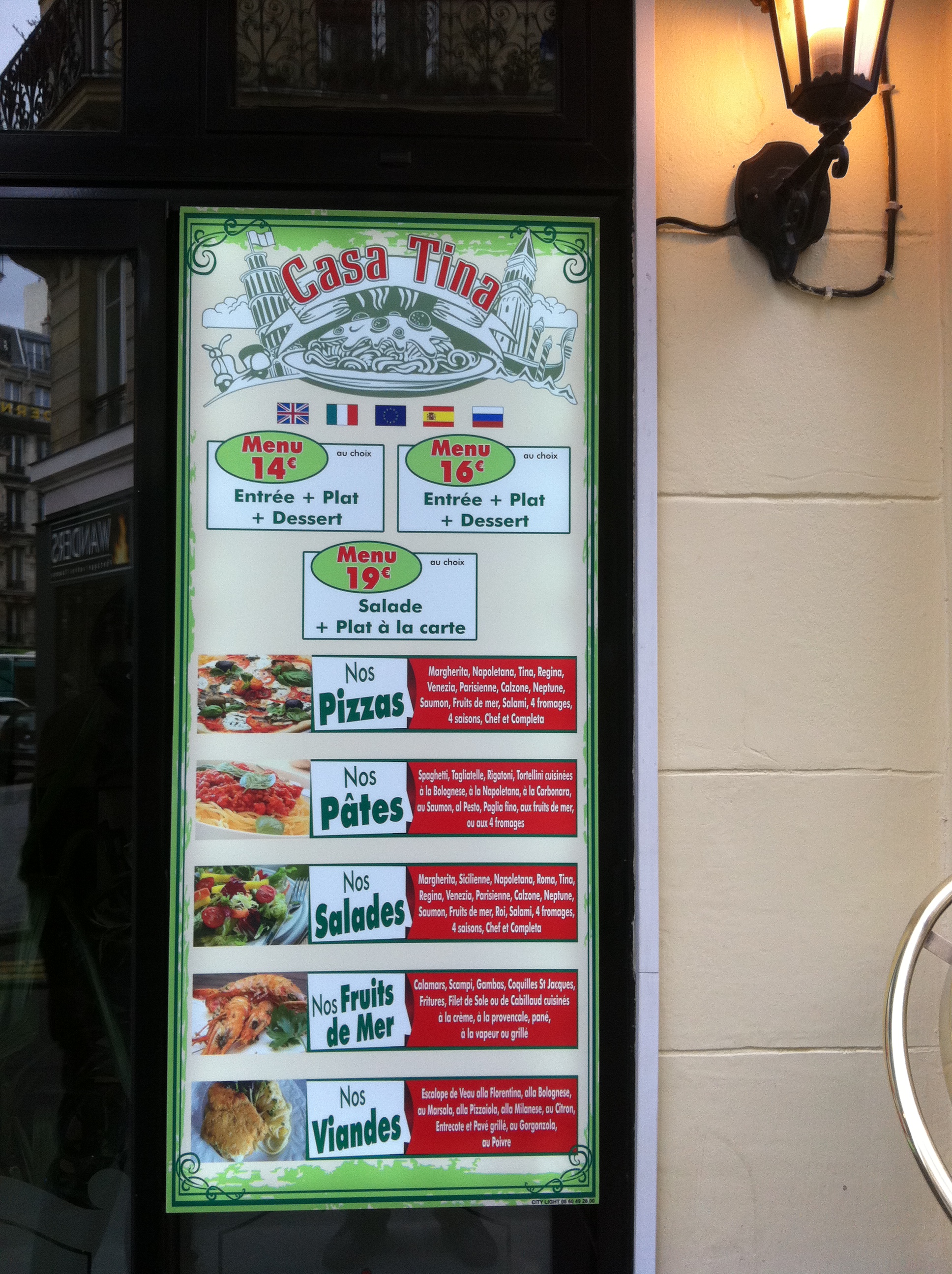 Menu extérieur sur vitrine