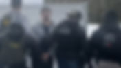 Brasileiro sorri para foto ao ser preso pelo ICE em Massachusetts
