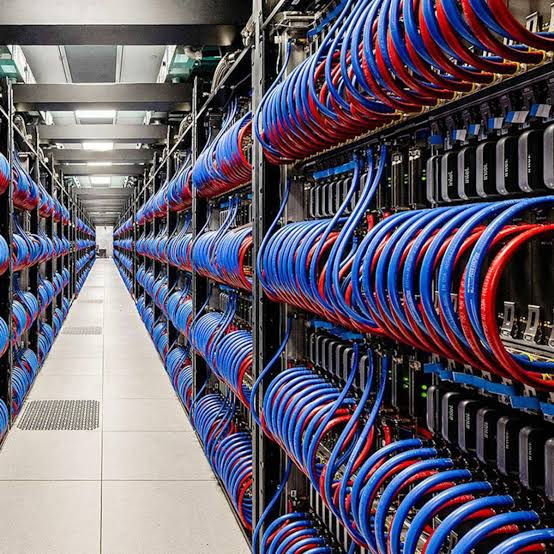 Deputados aprovam lei para conter impacto econômico do boom dos data centers