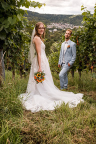 Weinberge Remshalden – romantisches Brautpaarshooting zwischen Reben und Weitblick