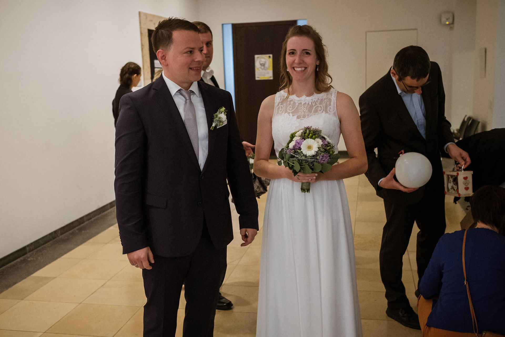 Hochzeitspaar lächelt, Hochzeitsfotograf Ulm