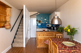 Kitchen & dining