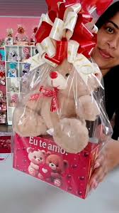 Cesta para Dia dos Namorados com pelúcia
