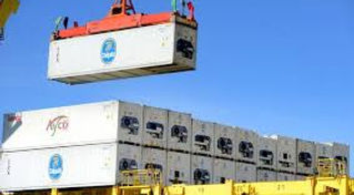 Chiquita Ship with containers.jpg