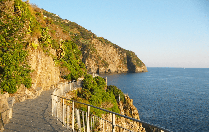 Articolo web: Decanto, 2023 - Terre Bianche, Dolceacqua