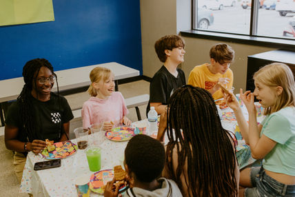 Zero Gravity | Birthday Table and Kids