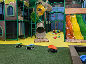 The Bee’s Knees Play Cafe in Arab, AL — a family-friendly indoor playground and café.