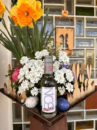 Blanc de Noir im 0,25L Format für den kleinen Genuss in osterlicher Umgebung
