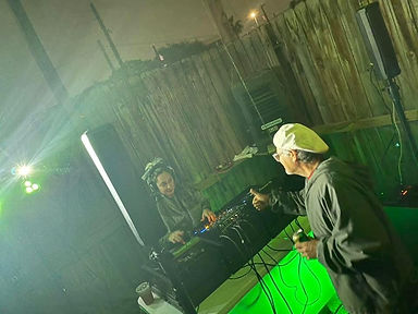 DJ Alyssa Rose Patio Set thumbs up