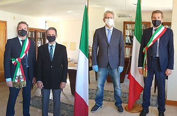 La scorsa settimana il Console Generale a Porto Alegre Roberto Bortot ha ricevuto due nuovi rappresentanti consolari onorari: il Vice Console Onorario di Caxias do Sul, Gelson Castellan e l’Agente Consolare Onorario di Pelotas, Lauro Luis Colvara Bernardi, che hanno prestato giuramento solenne e assunto ufficialmente le loro funzioni.