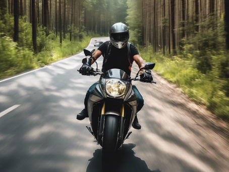 Nyári motoros balesetek és hogyan védhetik a szülők gyermekeket Magyarországon