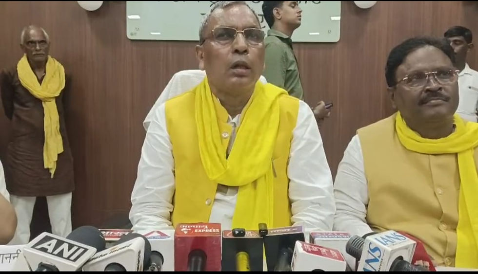 ‼️17 हजार मानदेय से खुश हुए अनुदेशक!..पोर्टफोलियो सवाल पर भड़के ओमप्रकाश राजभर‼️