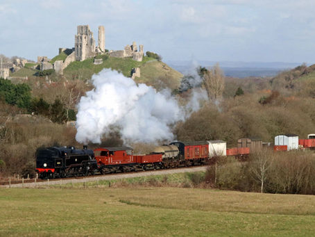‘Winter Warm Up’ steam & diesel event includes nostalgic re-creation of 1950s & 1960s freight train