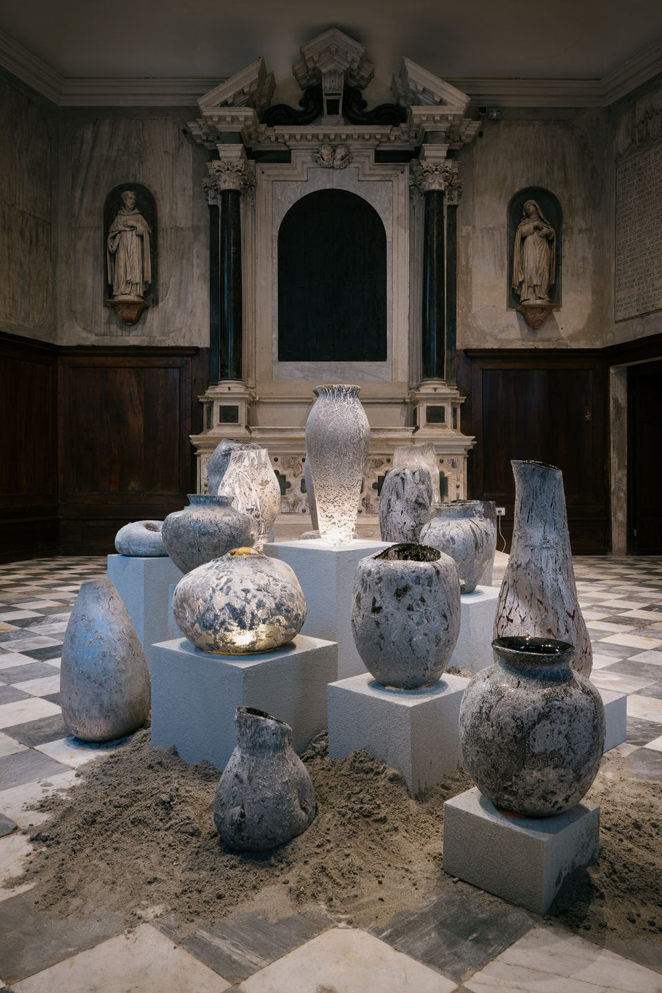 Jurat_Murano Vessel Sculptures_Lorenzo Basadonna Scarpa_10.jpg
