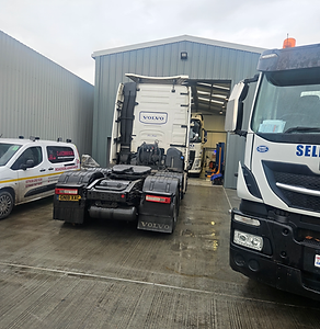 Commercial Fleet Maintenance.heic