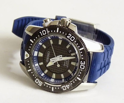 นาฬิกา SEIKO Sportura Kinetic Diver's 200 m. SKA563P1 | timeloverstore