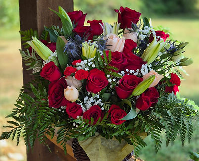 Extra Large Rose and Lilly Arrangement