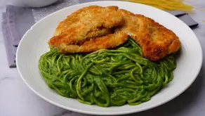 Peruvian Green Spaghetti Recipe: Tallarines Verdes con Pollo