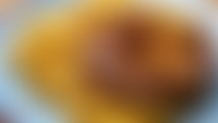 Pasta con Crema y Chuletas Doradas