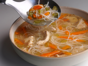 Sopa de Fideos con Pollo