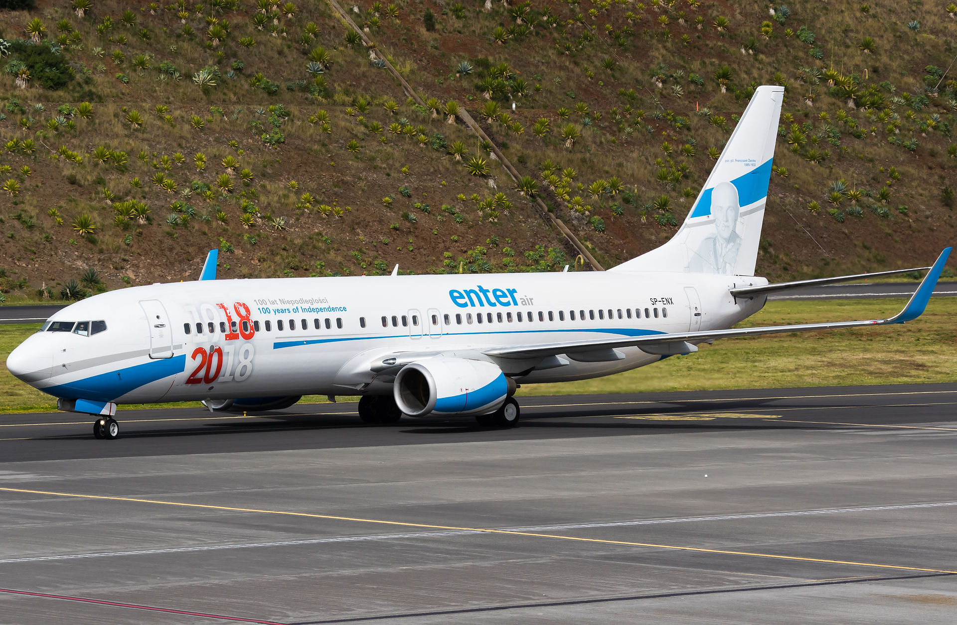 SP-ENX Enter Air B738 (2)