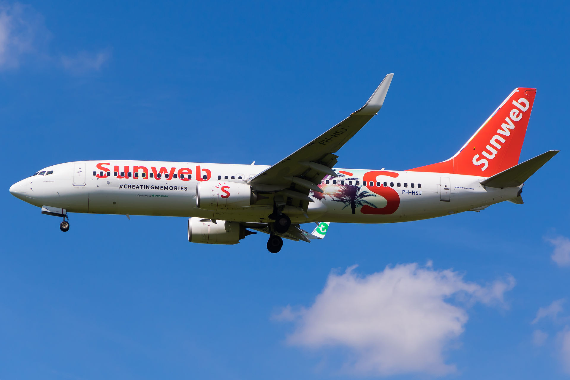 PH-HSJ Transavia B738