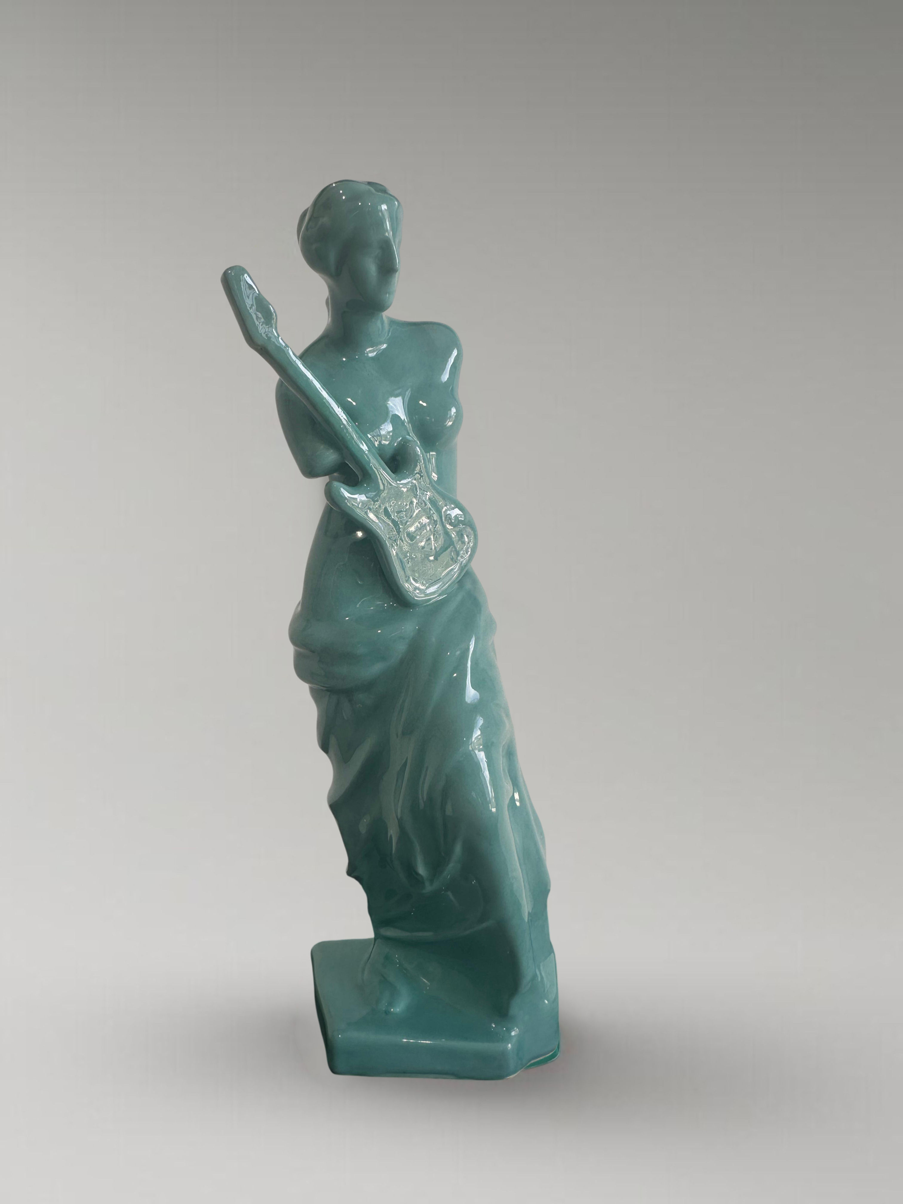 Hand glazed ceramic sculpture venus paloma castello figurative
