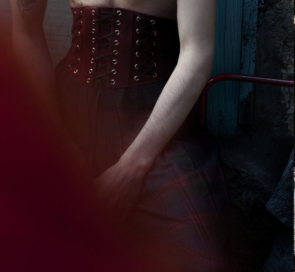 Thumbnail: Lèa Bon Photography Color portrait figurative fashion contemporary