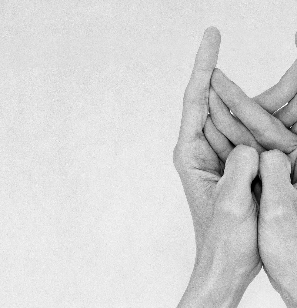 Nico Baixas Hands people black and white fingers figurative circus Chiromorphose