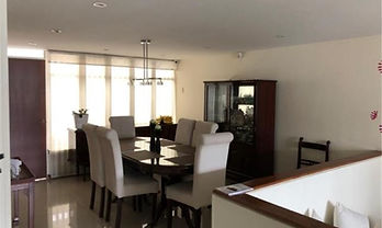 HERMOSA CASA EN VENTA Y/O ARRIENDO EN EL POLO, 4 ALCOBAS, 5 BAÑOS, DE DOS NIVELES, EN EXCELENTE ESTADO, ESTUDIO STAR DE TV, SALA AMPLIA, COMEDOR INDEPENDIENTE, COCINA CERRADA CON COMEDOR AUXILIAR PATIO DE ROPAS, ZONA BBQ, CBS , PARQUEADEROS 4 . EXCELENTE SECTOR.