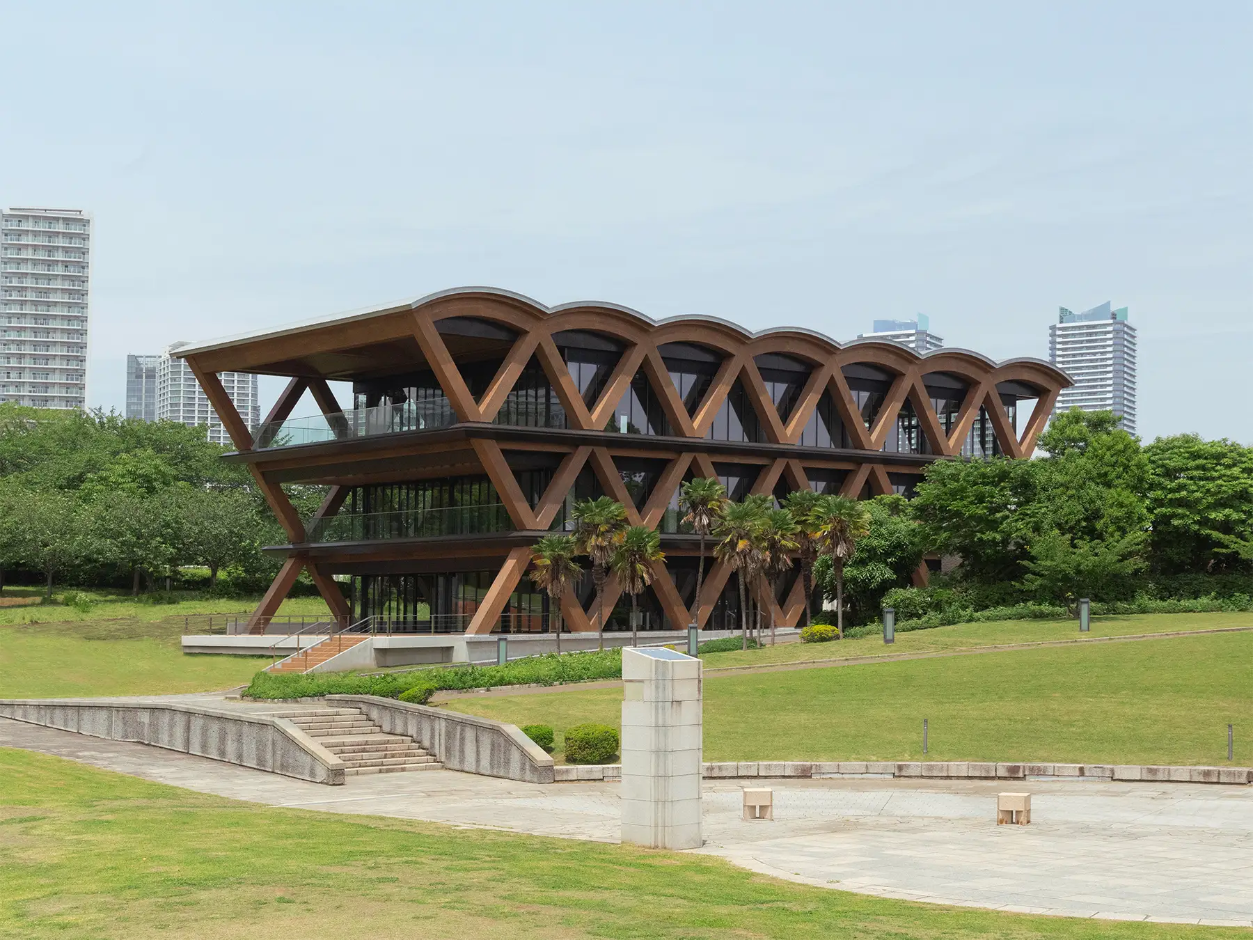 横浜ティンバーワーフにオープンした生ドーナツ専門店「I’m donut ?（アイムドーナツ？）」とベーカリーカフェ「dacō（ダコー）」 オフィスTAKAHATA施工事例 モールテックス