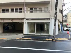 山手線　原宿駅　徒歩5分　ファッションとアートの交差点にある店舗※飲食不可※