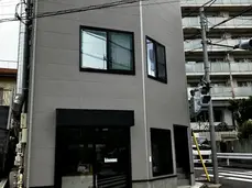 田園都市線　三軒茶屋駅　徒歩14分　角地でこっそり始める、小さなお店の第一歩