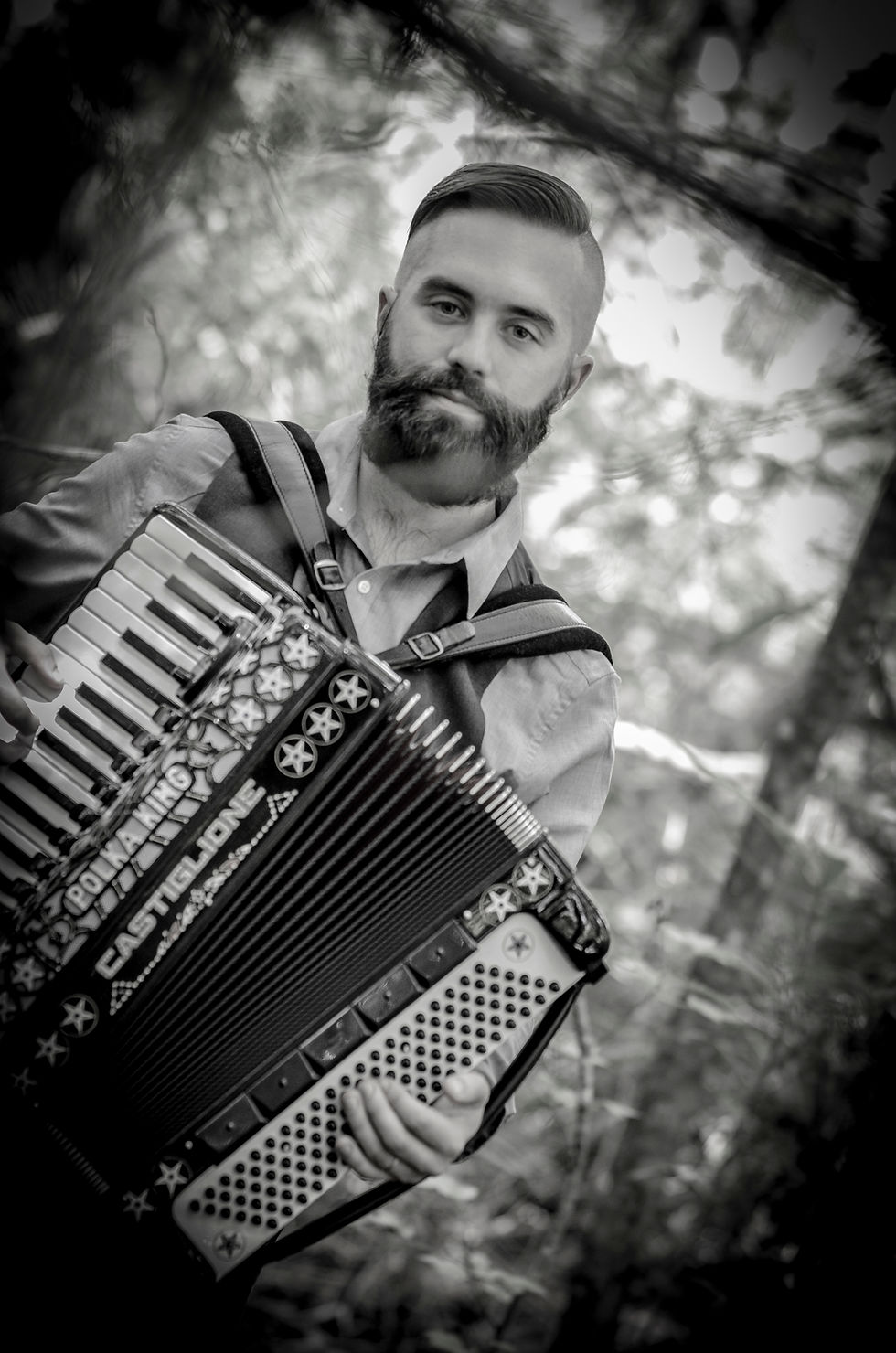 Live Music: Miles Hoyle Accordionist