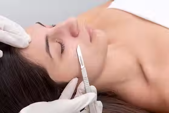 The dermaplaning treatment, using a specialised blade to exfoliate dead skin cells and remove fine vellus hair revealing soft, smooth and brighter skin. In addition to its immediate benefits, regular dermaplaning treatments can enhance the overall health of the skin. By promoting cell turnover, allowing better absorption of skincare products and makeup applies smoothly post treatment

After treatment, we recommend a gentle skincare routine and daily use of SPF to protect your freshly exfoliated skin. 