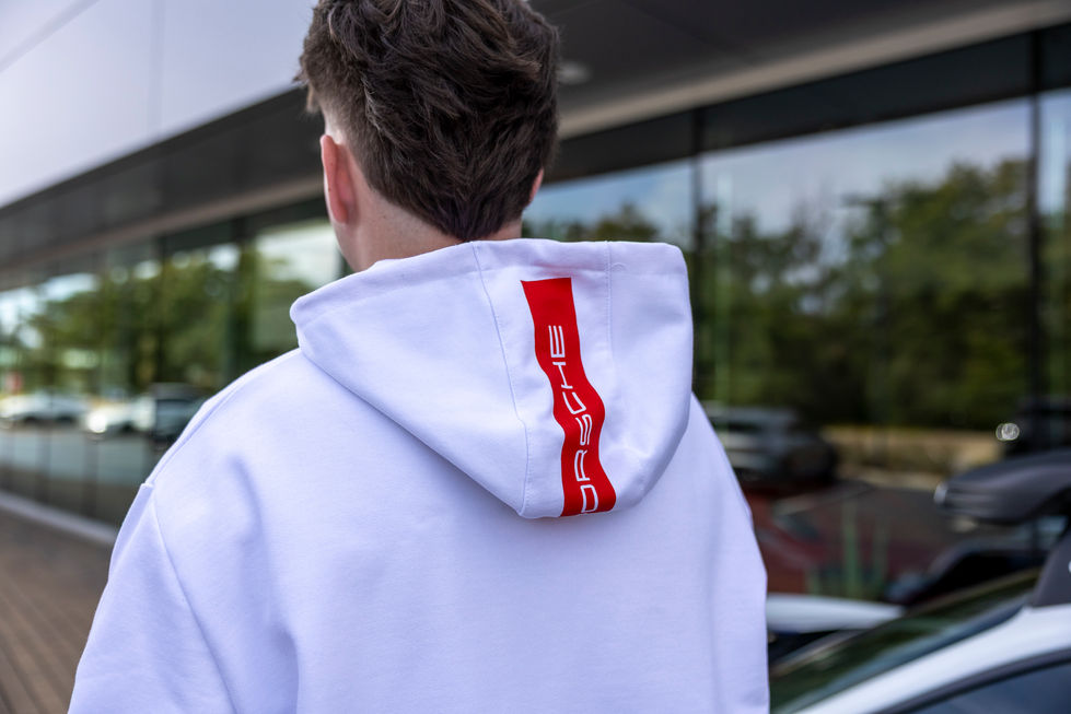 PORSCHEAPPAREL-03