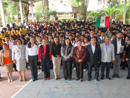IHE entrega obras de rehabilitación en secundaria de Chilcuautla