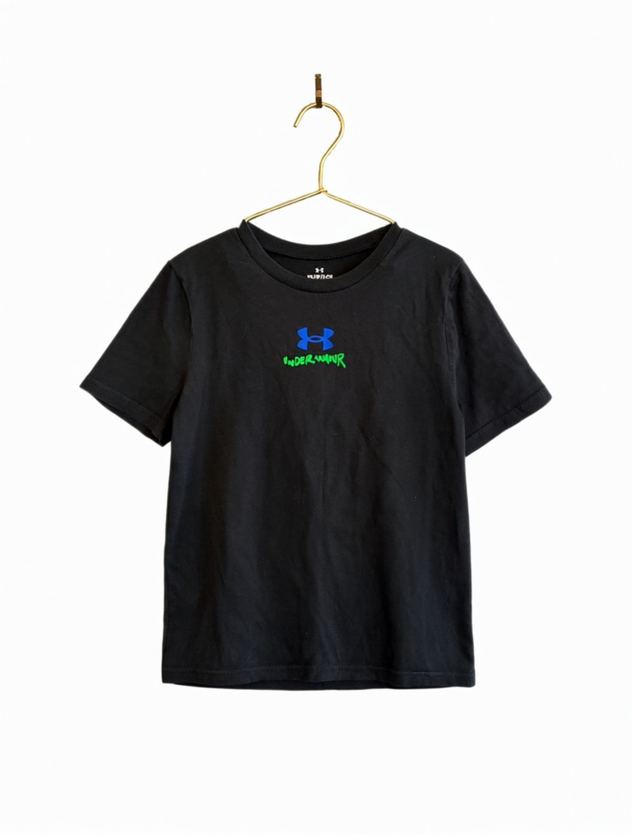 Under Armour t-shirt small (6/7Y)